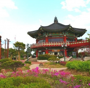 Wondeful experiences of mountains, Han river and scents of sea in Seoul